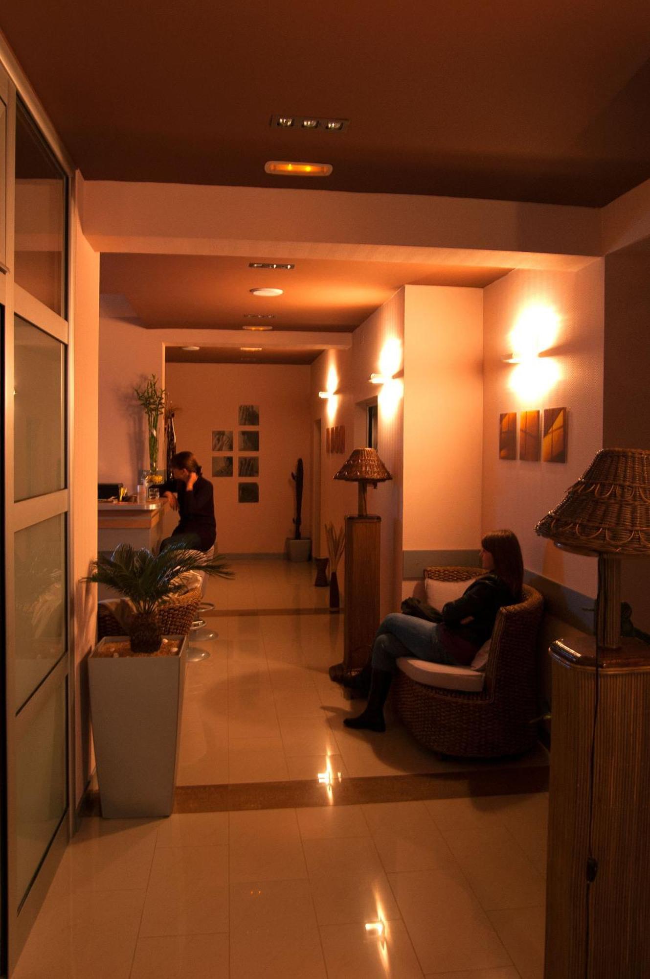 Iwa Centar Apartments & Wellness Vrnjačka Banja Dış mekan fotoğraf