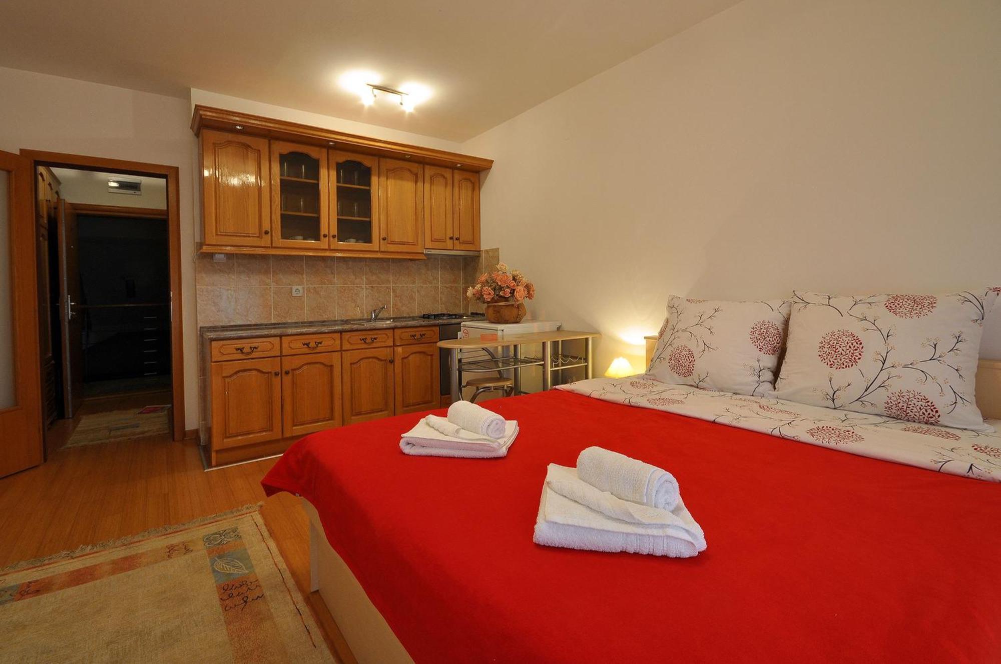 Iwa Centar Apartments & Wellness Vrnjačka Banja Dış mekan fotoğraf