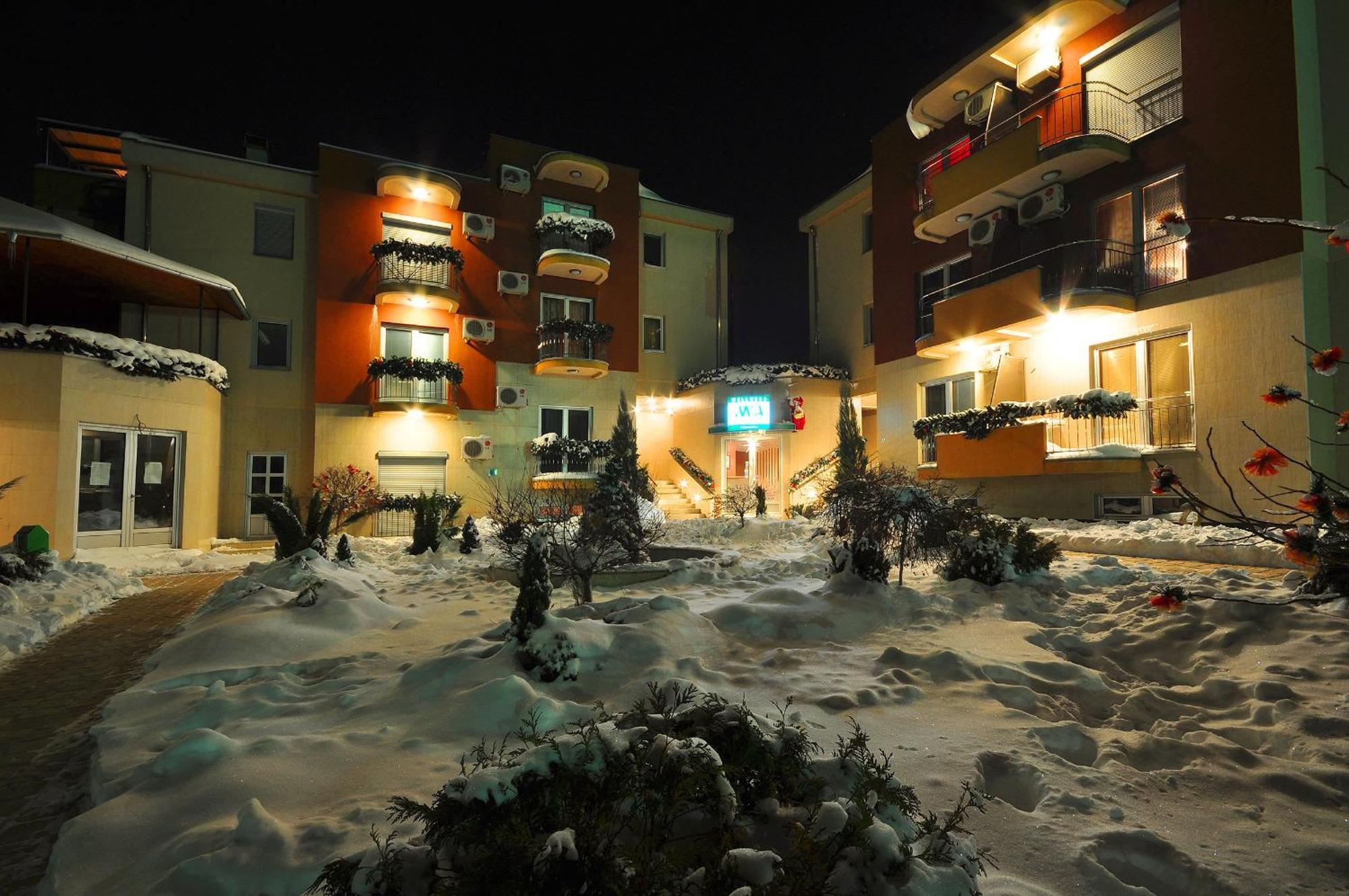 Iwa Centar Apartments & Wellness Vrnjačka Banja Dış mekan fotoğraf