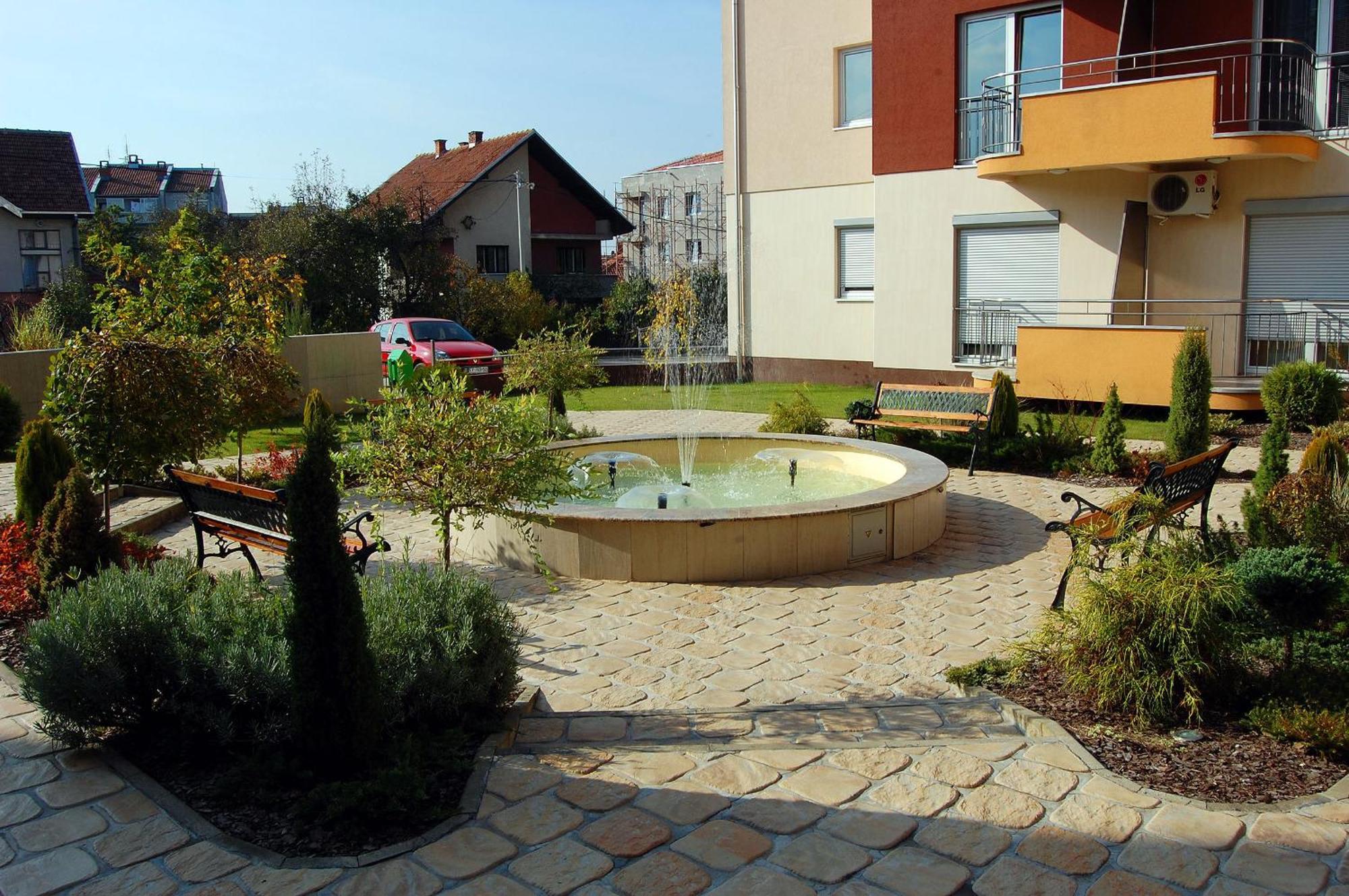 Iwa Centar Apartments & Wellness Vrnjačka Banja Dış mekan fotoğraf