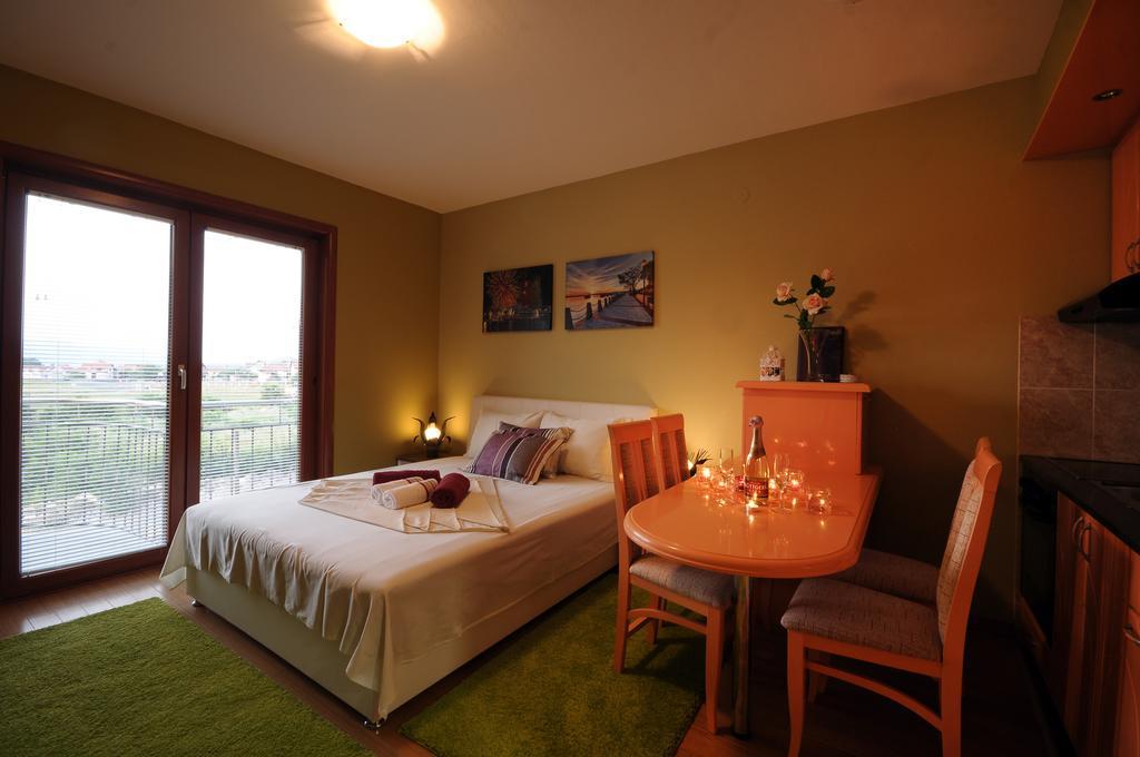 Iwa Centar Apartments & Wellness Vrnjačka Banja Dış mekan fotoğraf