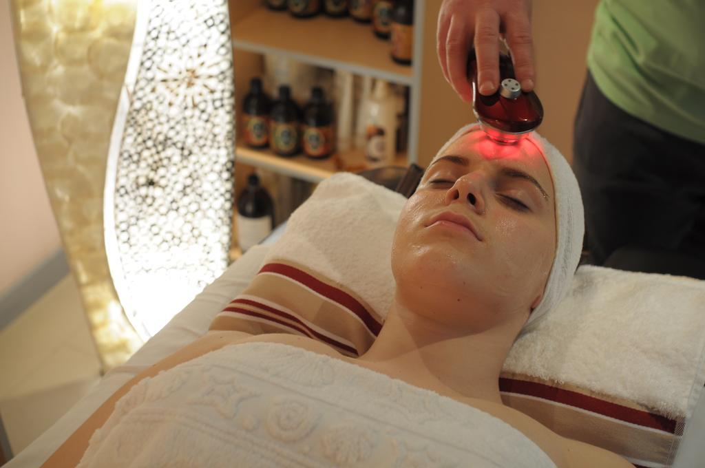 Iwa Centar Apartments & Wellness Vrnjačka Banja Dış mekan fotoğraf