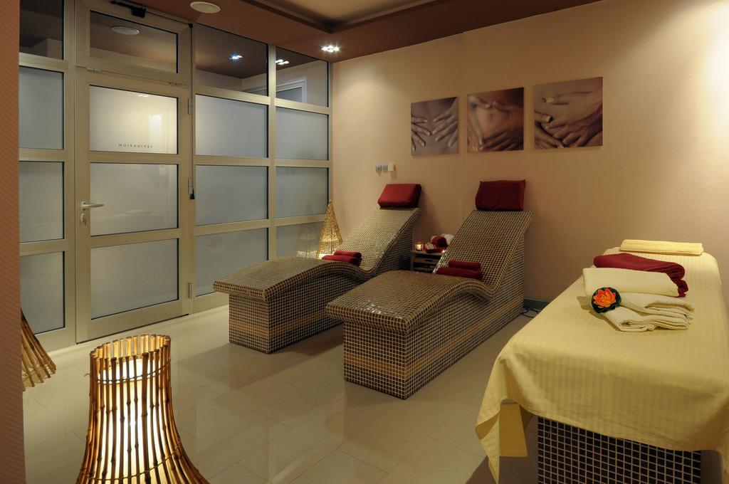 Iwa Centar Apartments & Wellness Vrnjačka Banja Dış mekan fotoğraf